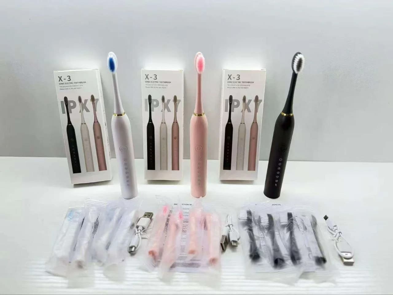 Rechargeable electric toothbrush With 3 extra changeable brush